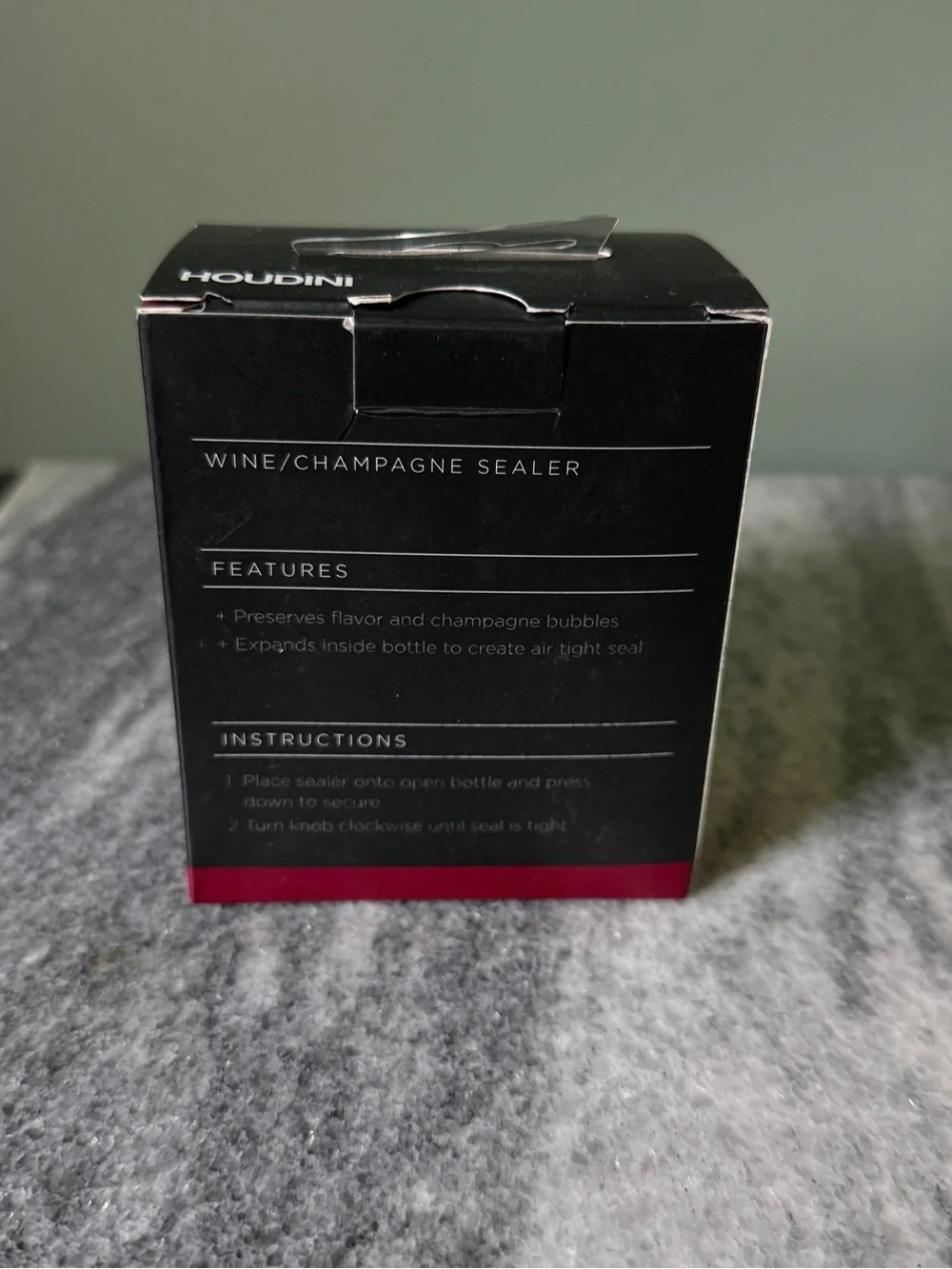 Houdini Wine & Champagne Sealer by - Black